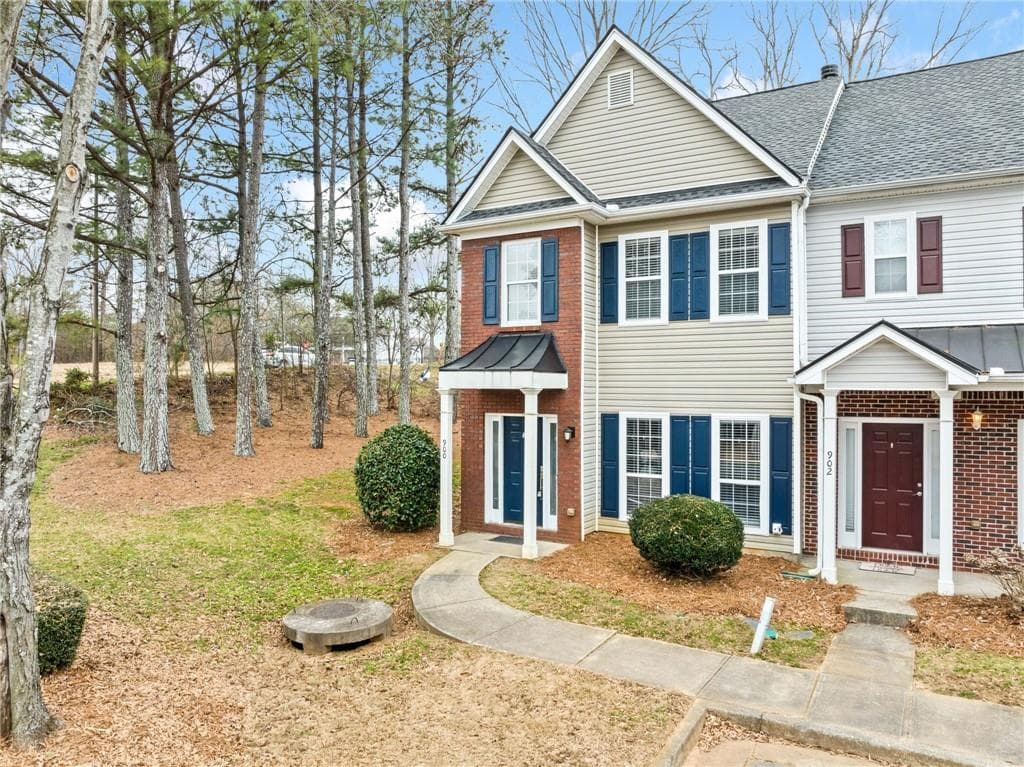 900 Tree Creek Boulevard, Lawrenceville, GA 30043 — most recent listing photo