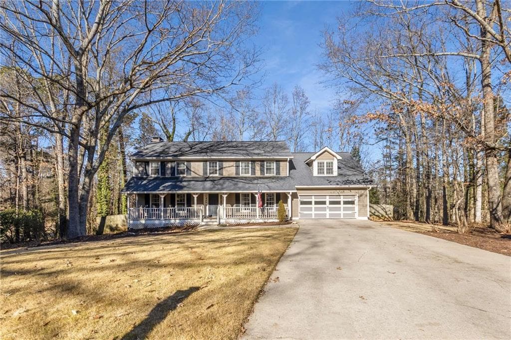 4 bedroom, 3 bathroom, 5,002 sq ft single family residence sold at 820 Oak Terrace, Norcross, GA 30071