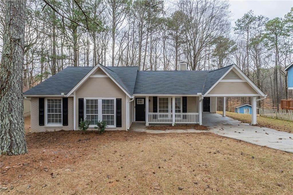 3 bedroom, 2 bathroom single family residence sold at 664 Tarragon Way, Atlanta, GA 30331