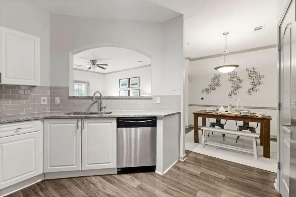 3 bedroom, 2 bathroom, 1,652 sq ft apartment for rent at 2100 Addison Lane 2413, Johns Creek, GA 30005 for $2,624 a month — photo 3