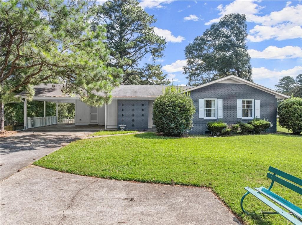 3 bedroom, 3 bathroom single family residence sold at 3971 S Hurt Road, Smyrna, GA 30082