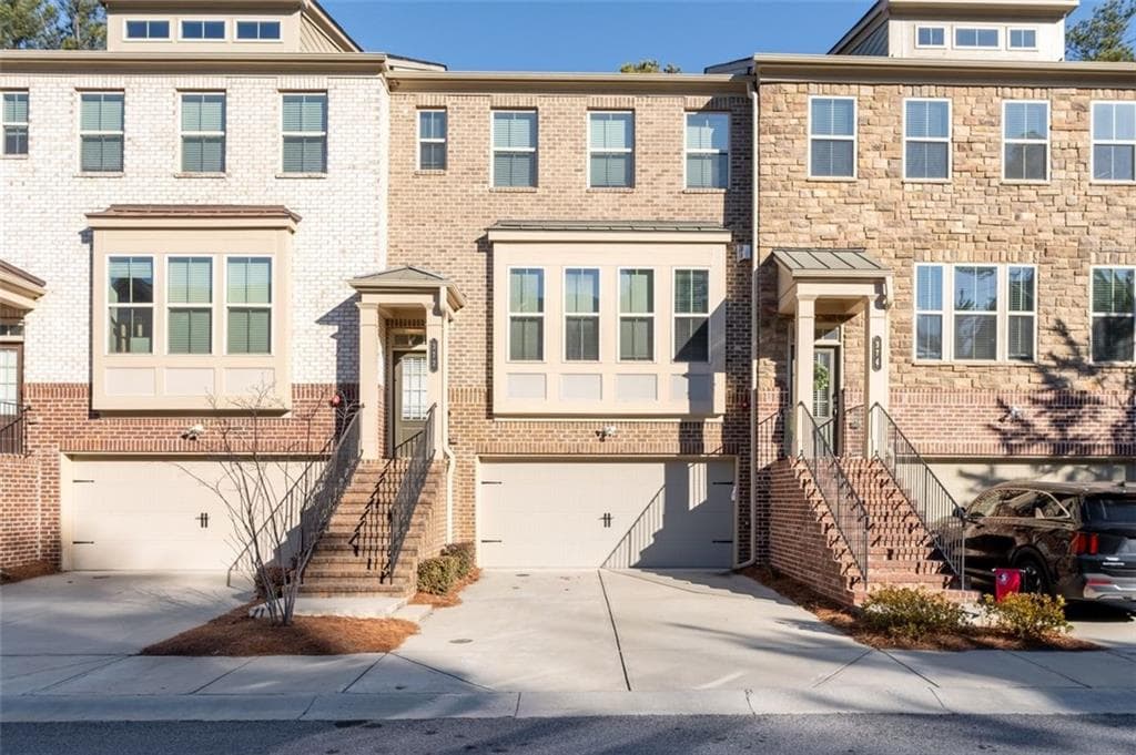 3 bedroom, 4 bathroom townhouse sold at 372 PROVENANCE Drive, Sandy Springs, GA 30328