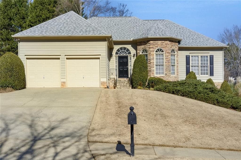 4 bedroom, 3 bathroom single family residence sold at 200 Holly Chase Court, Canton, GA 30114