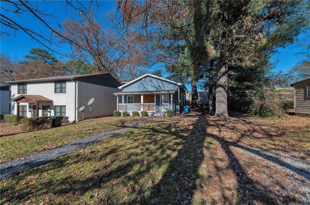 2 bedroom, 1 bathroom, 900 sq ft single family residence for sale at 1333 Womack Avenue, Atlanta, GA 30344 — photo 2