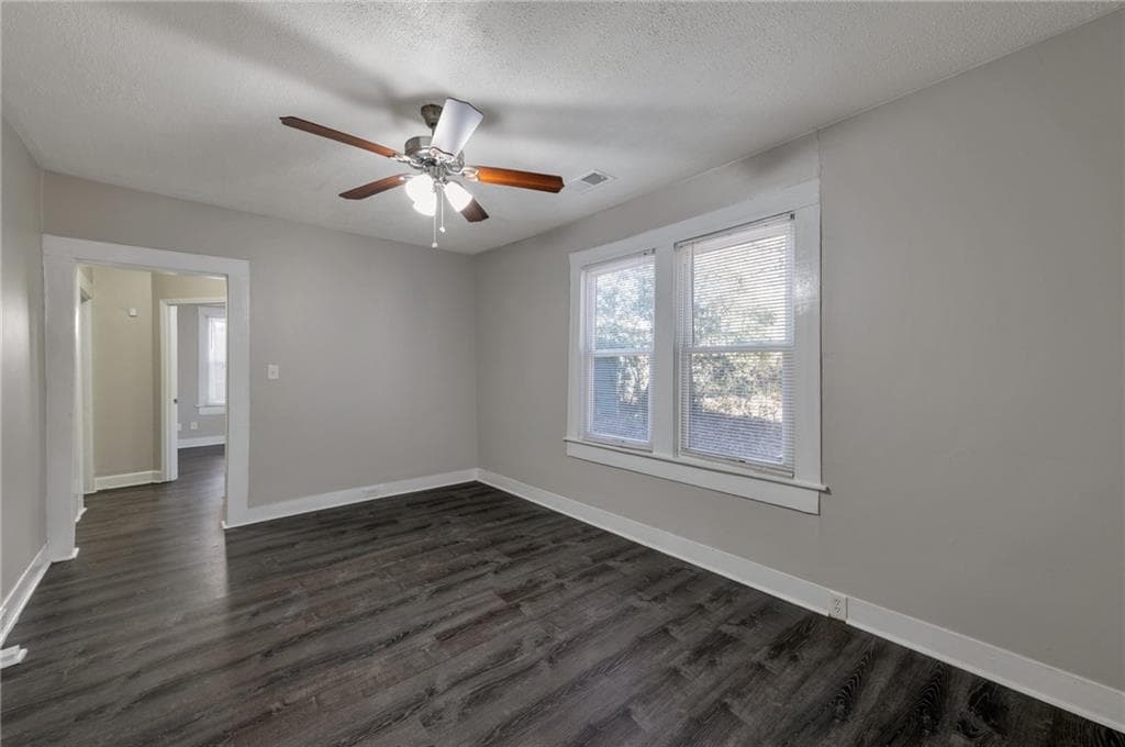 2 bedroom, 1 bathroom, 900 sq ft single family residence for sale at 1333 Womack Avenue, Atlanta, GA 30344 — photo 3