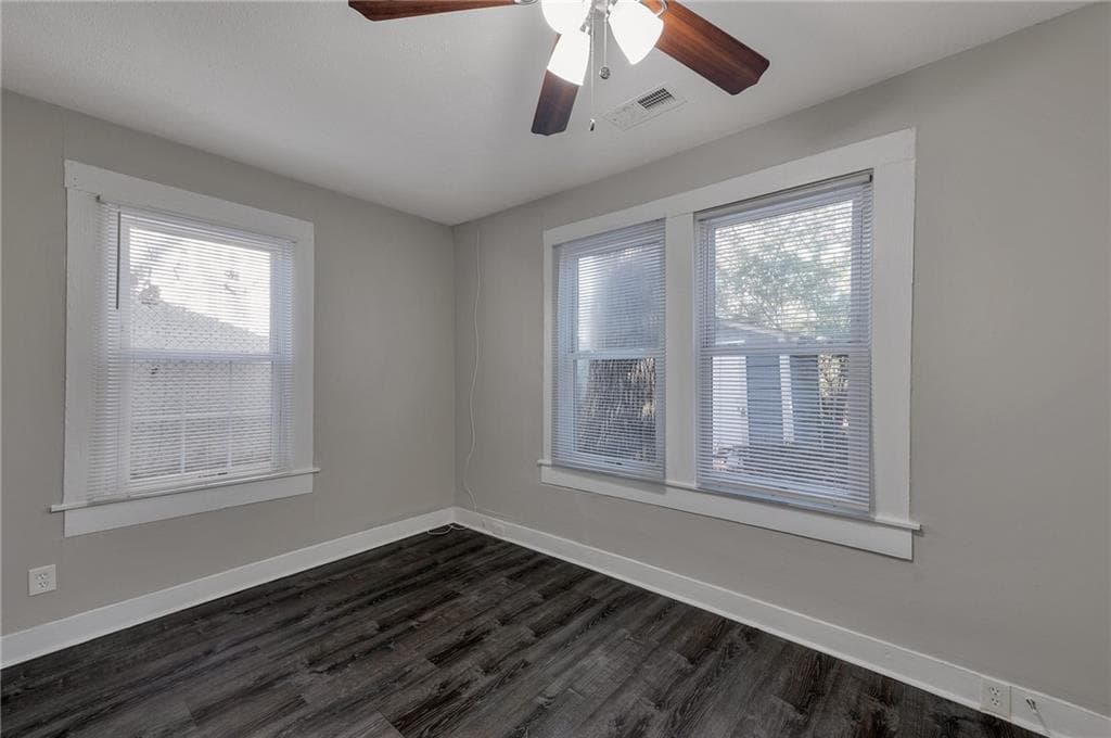 2 bedroom, 1 bathroom, 900 sq ft single family residence for sale at 1333 Womack Avenue, Atlanta, GA 30344 — photo 6
