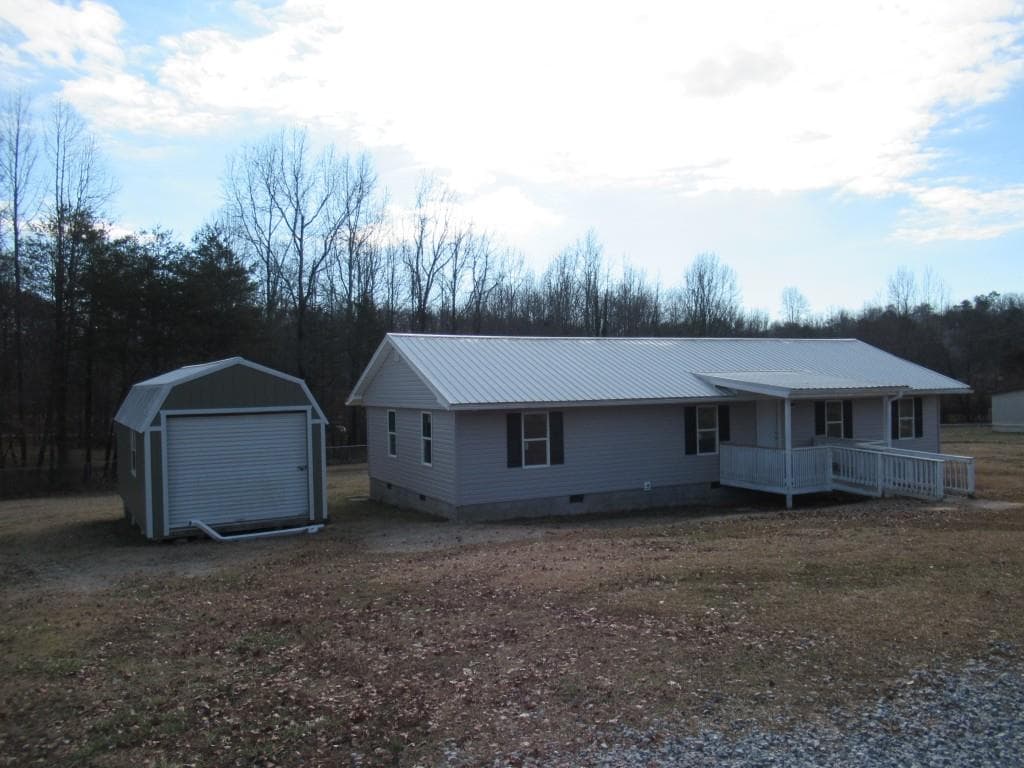 3 bedroom, 3 bathroom single family residence sold at 1079 Old Dahlonega Highway, Dahlonega, GA 30533