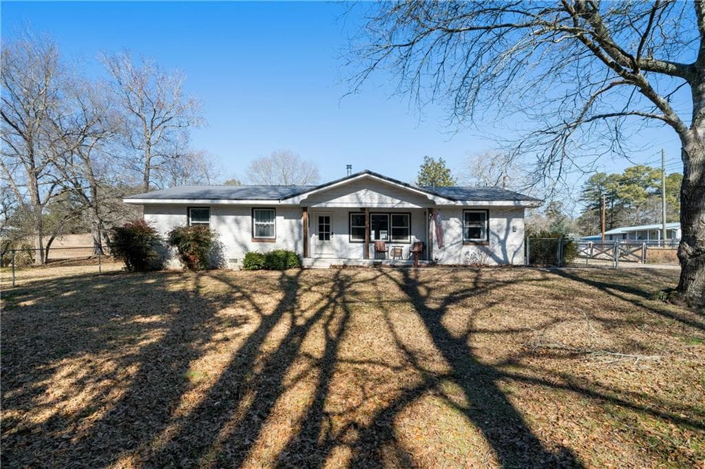 4 bedroom, 1 bathroom single family residence sold at 3255 Kingston Highway, Rome, GA 30161