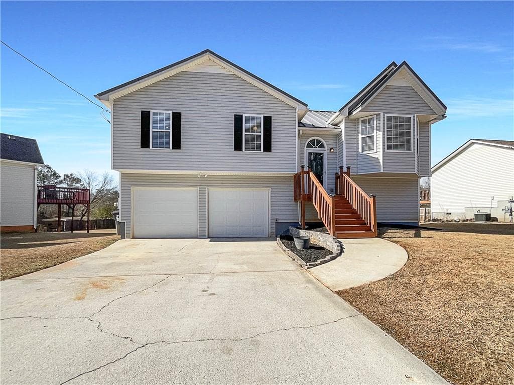 3 bedroom, 2 bathroom single family residence sold at 225 Winchester Drive, Villa Rica, GA 30180