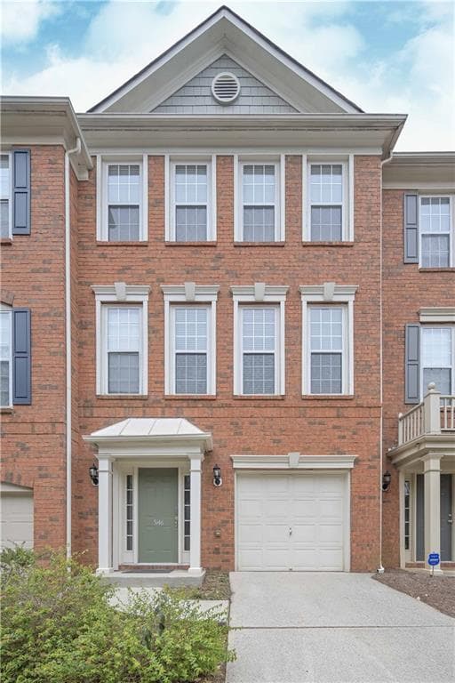 4 bedroom, 4 bathroom townhouse sold at 5146 Manerdale Drive 4, Atlanta, GA 30339