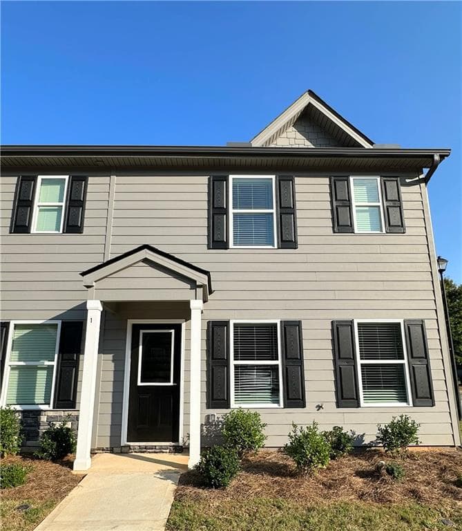 3 bedroom, 3 bathroom townhouse sold at 1 Lena Lane 1, Eatonton, GA 31024
