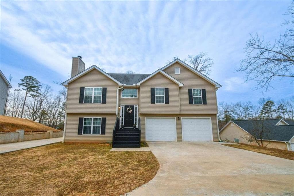 4 bedroom, 3 bathroom single family residence sold at 2712 Sawyer Mill Drive, Gainesville, GA 30507