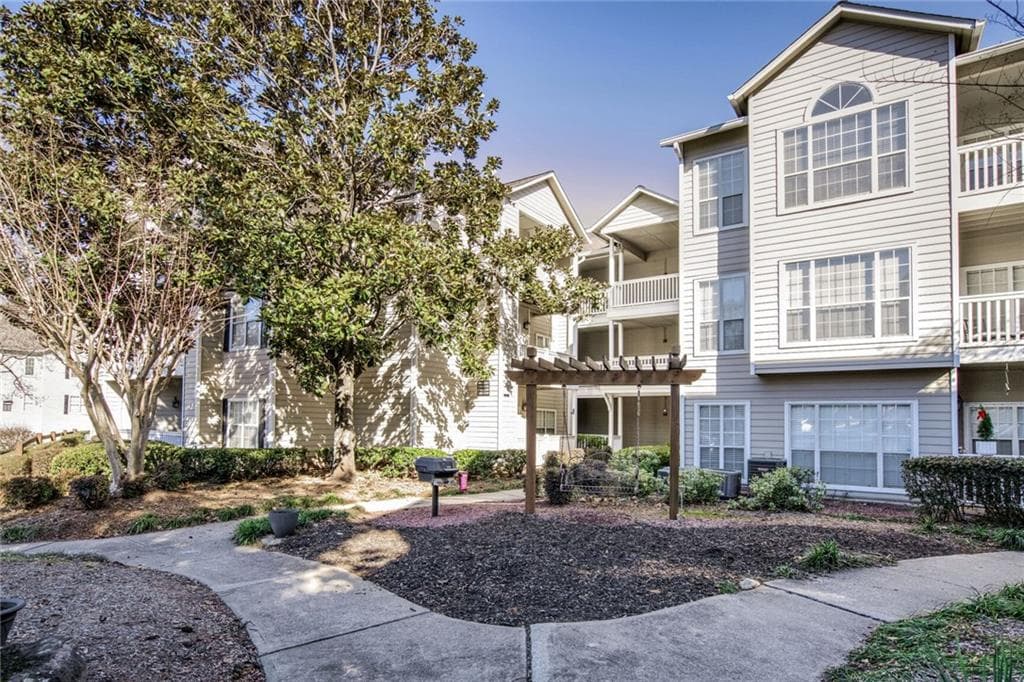 1250 Parkwood Circle 1308, Atlanta, GA 30339 — most recent listing photo