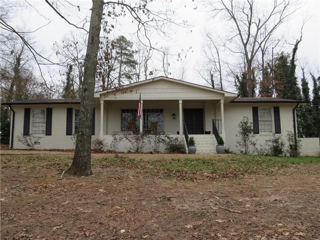 4 bedroom, 3 bathroom single family residence sold at 715 Cherokee Road, Cedartown, GA 30125