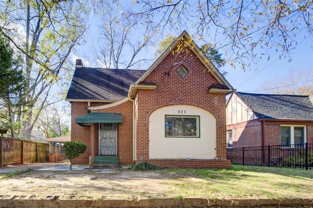 825 E Lake Drive, Decatur, GA 30030 — most recent listing photo