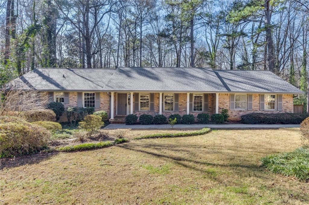 4 bedroom, 3 bathroom single family residence sold at 4392 Huntington Circle, Atlanta, GA 30338