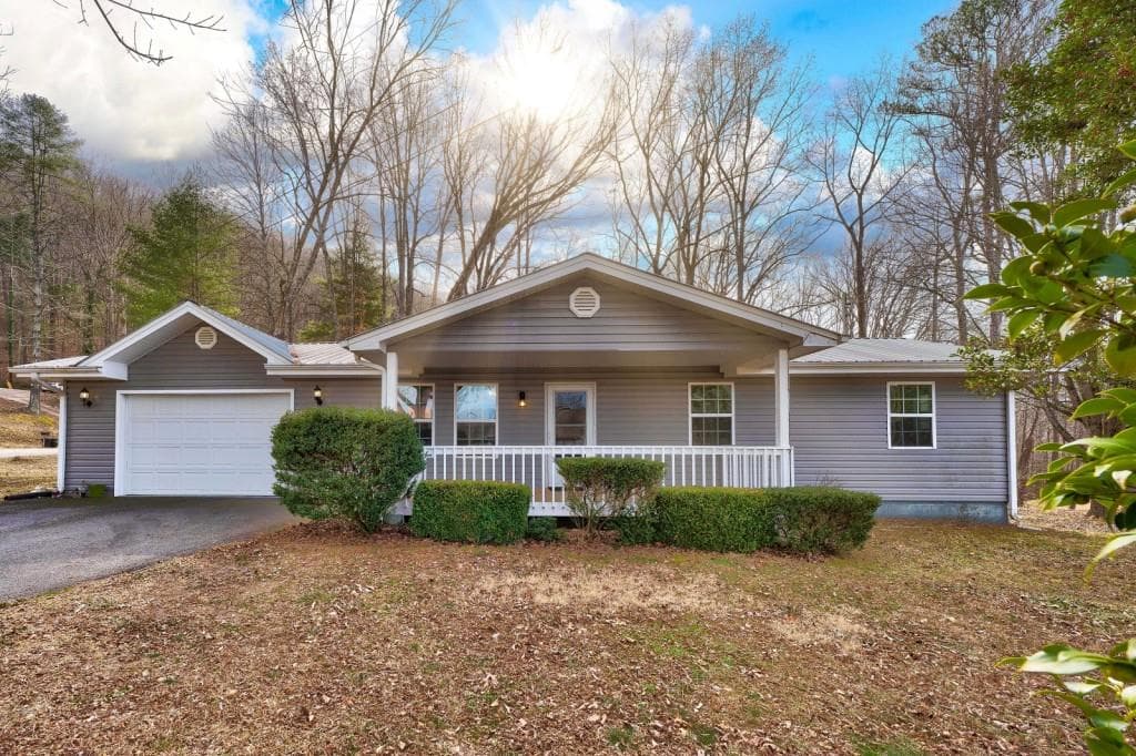 4 bedroom, 2 bathroom single family residence sold at 8 James Drive, Blairsville, GA 30512