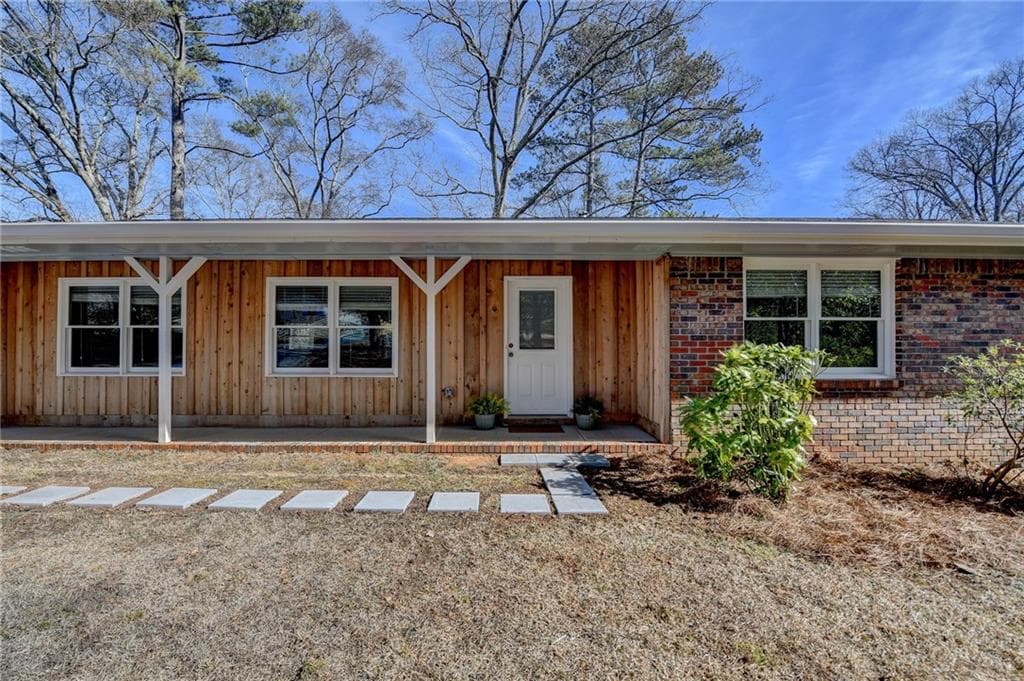 3 bedroom, 2 bathroom, 1,514 sq ft single family residence sold at 300 Spring Drive, Roswell, GA 30075