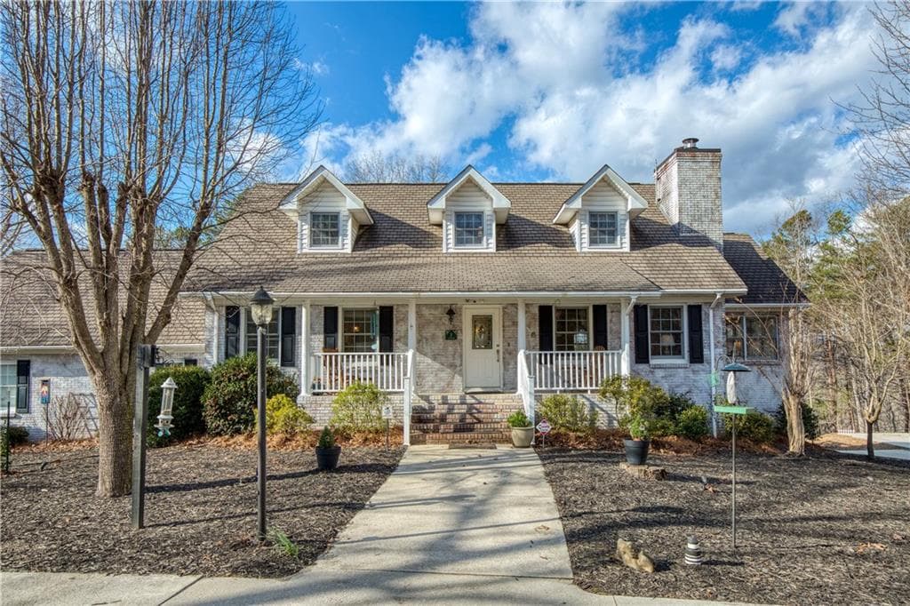 4 bedroom, 4 bathroom single family residence sold at 1093 Robinson Road, Dahlonega, GA 30533