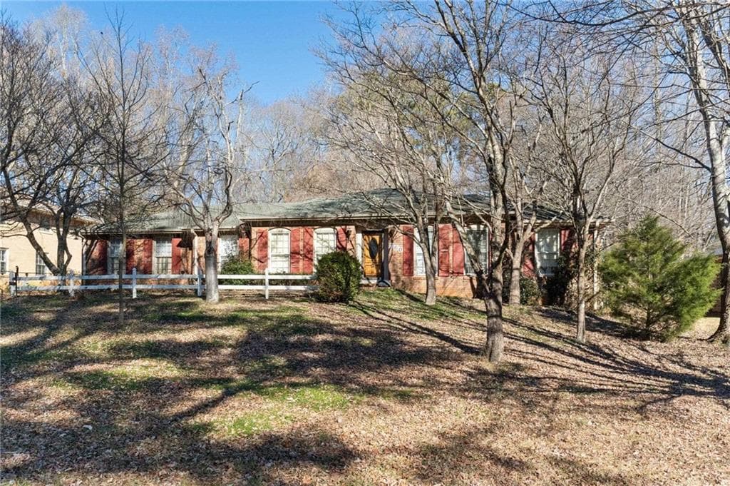 260 Alpine Drive, Roswell, GA 30075 — most recent listing photo