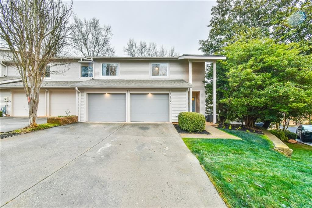 4083 Audubon Drive, Marietta, GA 30068 — most recent listing photo