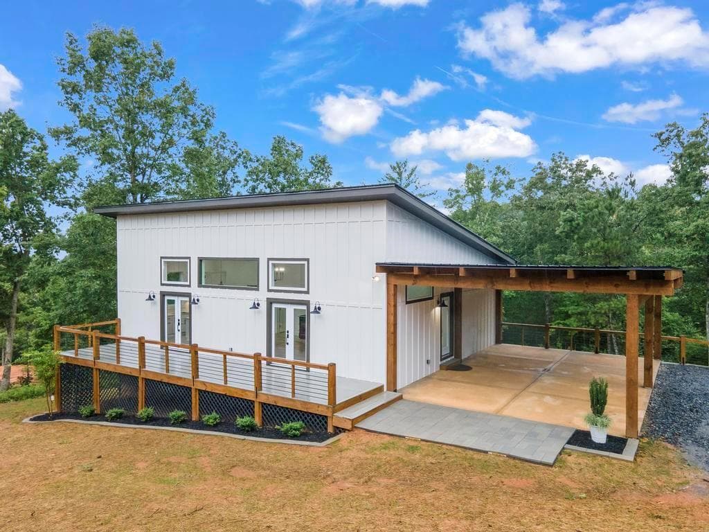 3 bedroom, 2 bathroom single family residence sold at 1362 Crossroads Church Road, Ellijay, GA 30540