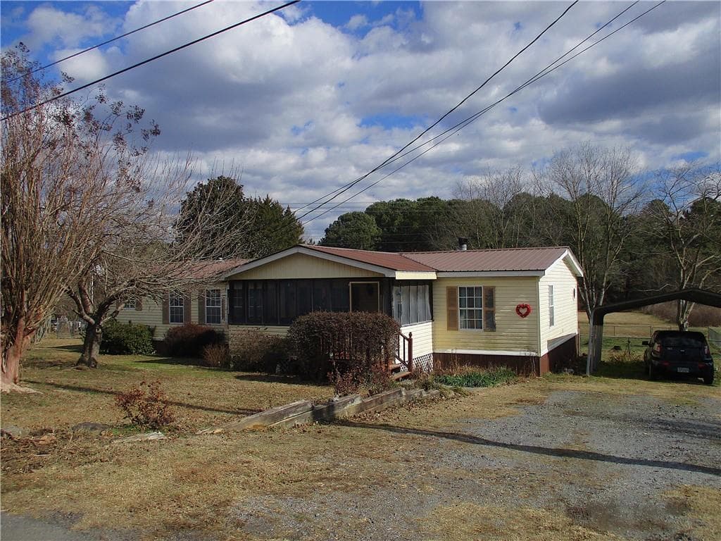 3 bedroom, 2 bathroom single family residence sold at 175 Landing Drive, Calhoun, GA 30701
