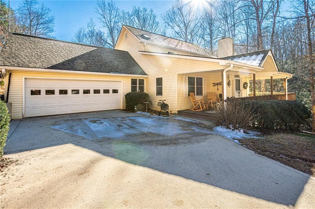 3 bedroom, 3 bathroom, 2,858 sq ft single family residence sold at 270 Ridgeway Road, Dahlonega, GA 30533