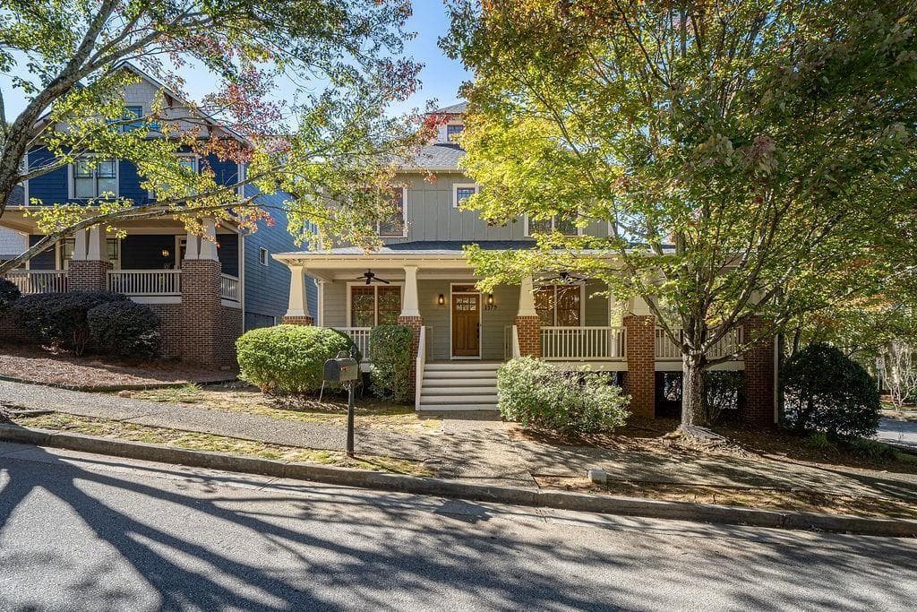 3 bedroom, 3 bathroom, 2,501 sq ft single family residence sold at 1379 Benteen Park Drive, Atlanta, GA 30315