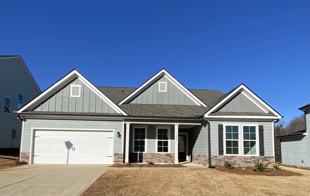 5 bedroom, 4 bathroom single family residence sold at 1055 TITUS Lane, Statham, GA 30666