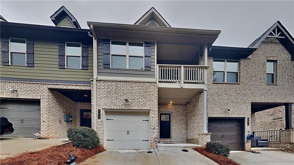 3 bedroom, 3 bathroom townhouse sold at 125 White Mountain Pass, Mcdonough, GA 30252