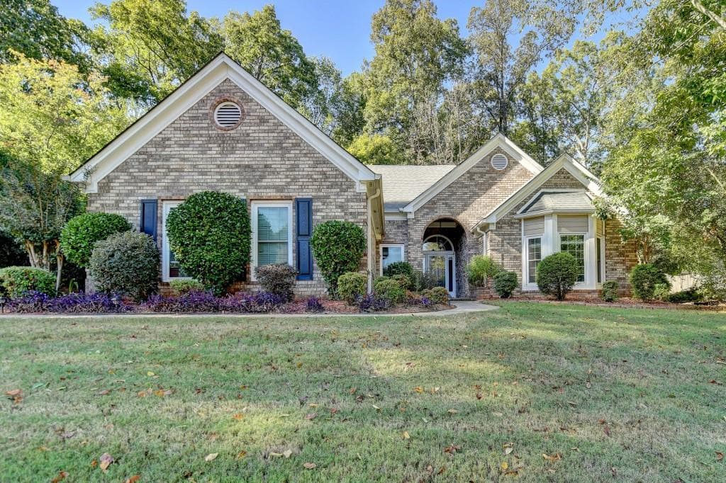 2530 Peregrine Trail, Suwanee, GA 30024 — most recent listing photo