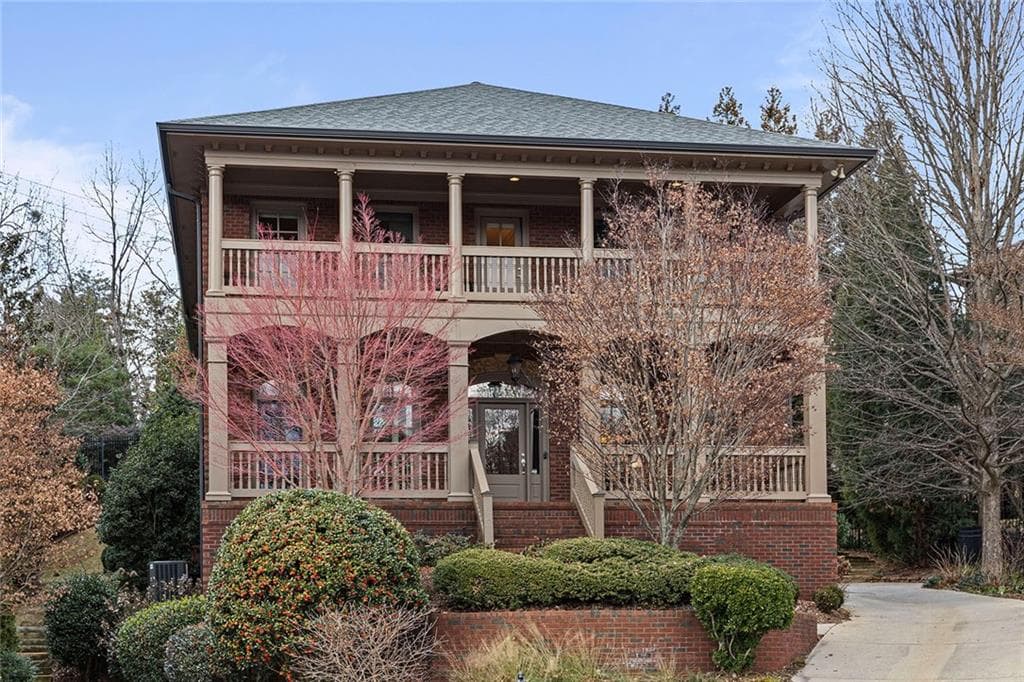 6 bedroom, 7 bathroom, 5,636 sq ft single family residence sold at 560 Glenmanor Court, Atlanta, GA 30328