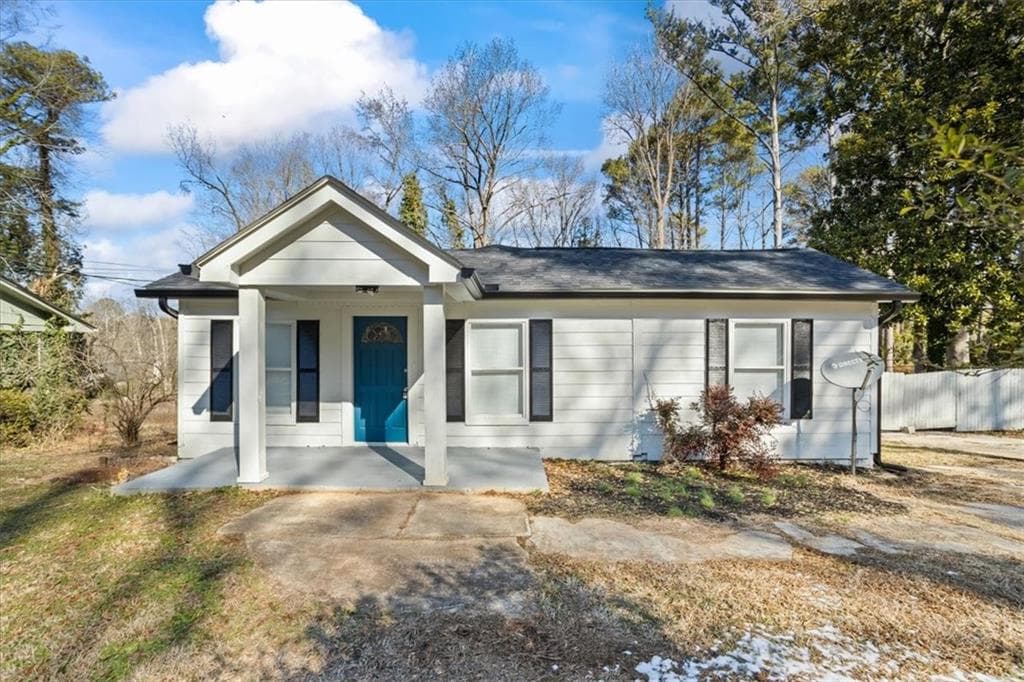 3 bedroom, 2 bathroom single family residence sold at 2860 Amelia Avenue, Decatur, GA 30032