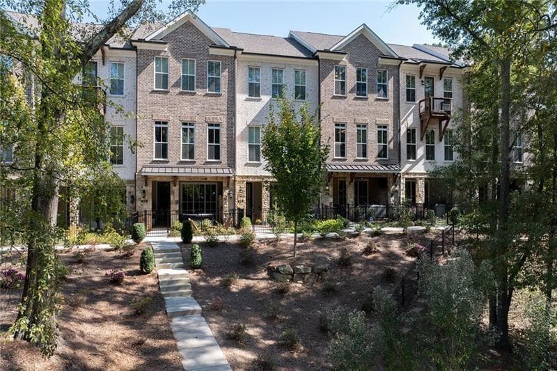 3 bedroom, 3 bathroom townhouse sold at 418 Townly, Alpharetta, GA 30009