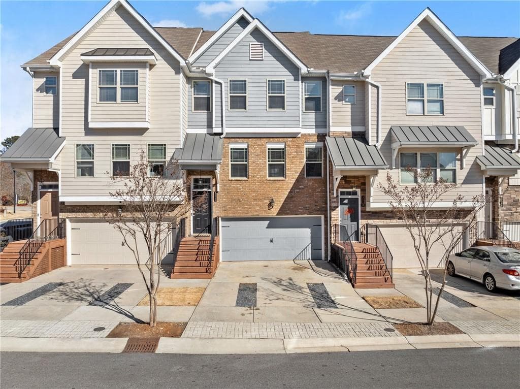 4 bedroom, 4 bathroom townhouse sold at 3516 Abbey Way, Gainesville, GA 30507