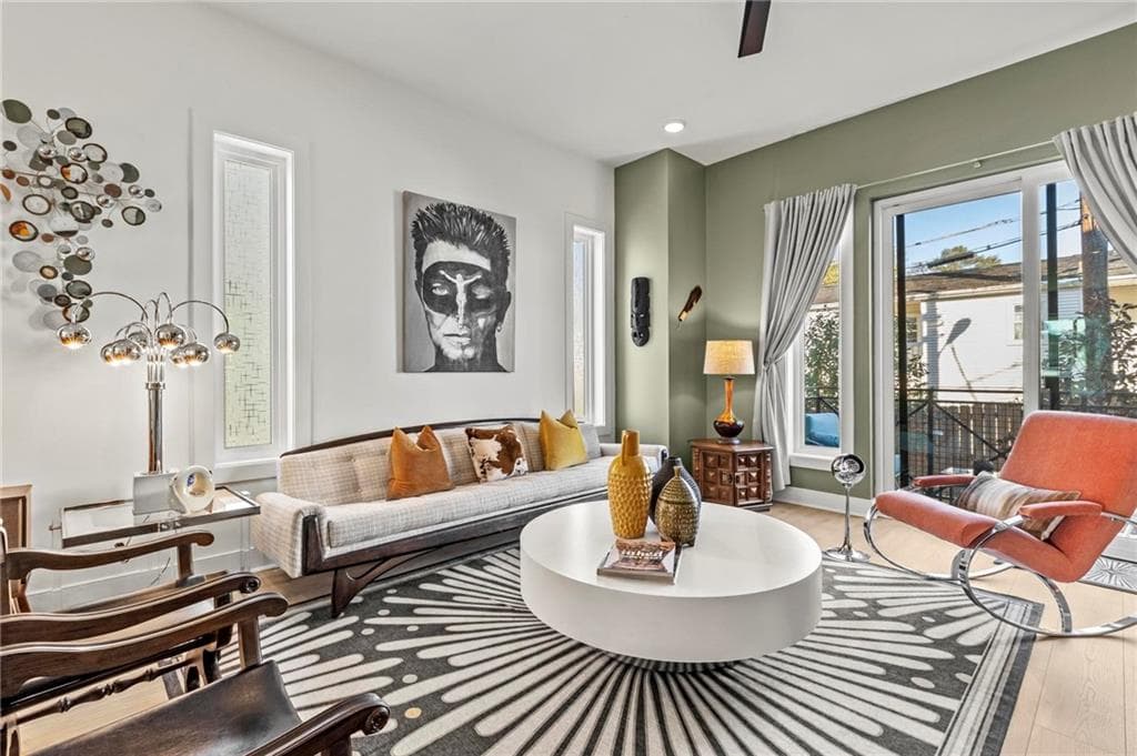 2 bedroom, 3 bathroom, 1,454 sq ft townhouse sold at 2199 Lenox Road 13, Atlanta, GA 30324