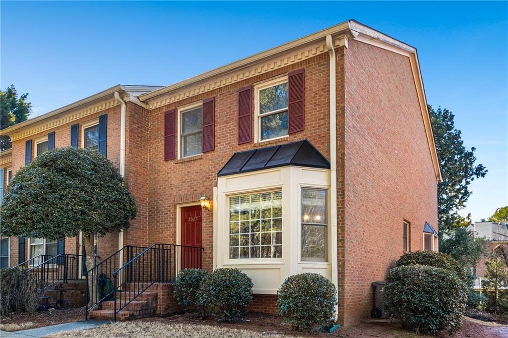 2027 Raleigh Tavern Drive, Roswell, GA 30076 — most recent listing photo