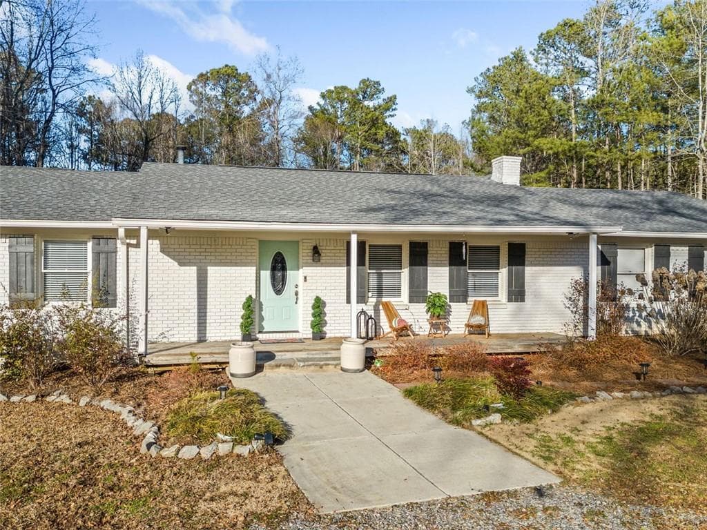 3 bedroom, 2 bathroom single family residence sold at 2715 County Line Road, Acworth, GA 30101