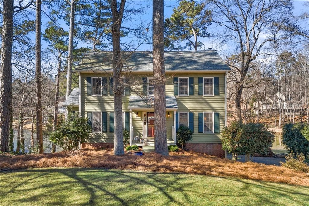 4 bedroom, 3 bathroom, 2,508 sq ft single family residence sold at 1925 Annwicks Drive, Marietta, GA 30062