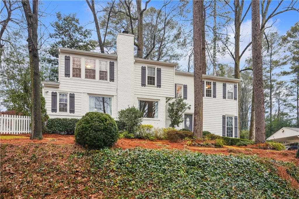 4 bedroom, 3 bathroom, 1,970 sq ft single family residence sold at 1992 Walthall Drive, Atlanta, GA 30318