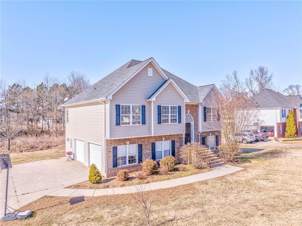 121 Magnolia Drive, Calhoun, GA 30701 — most recent listing photo