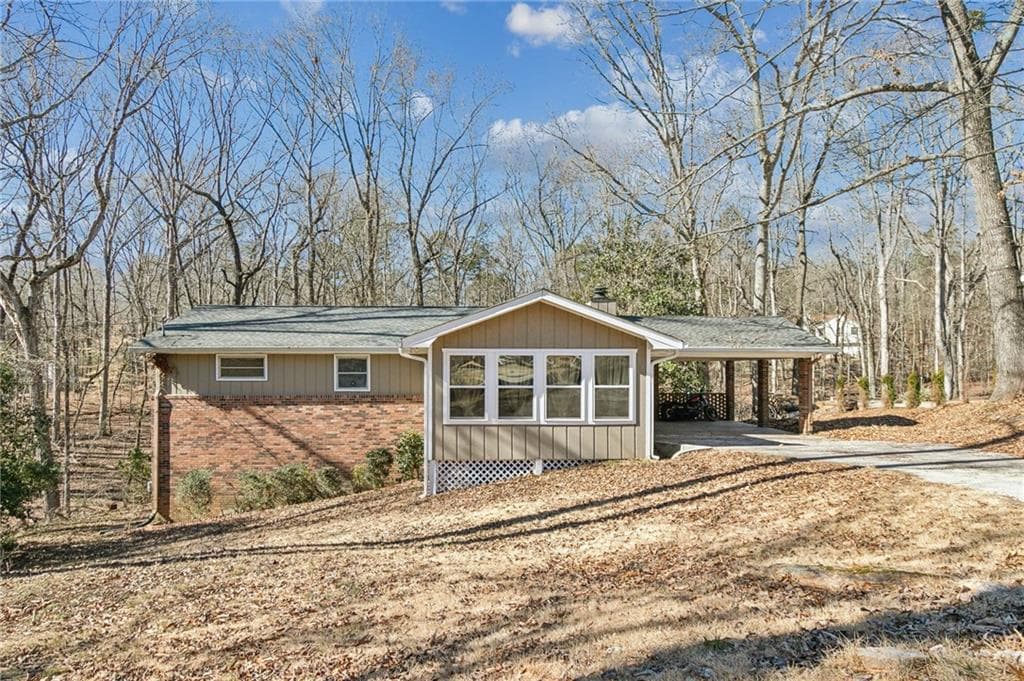 9440 Resort Circle, Gainesville, GA 30506 — most recent listing photo