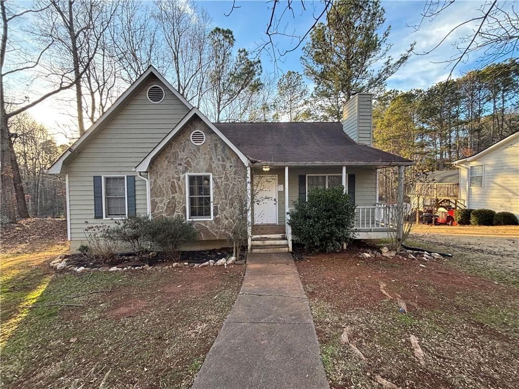4 bedroom, 2 bathroom single family residence sold at 20 Tracey Lane, Dallas, GA 30132