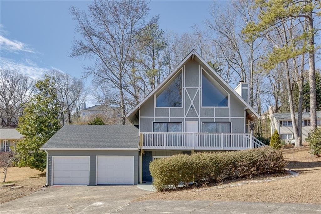 3 bedroom, 3 bathroom single family residence sold at 3033 Lilian Court, Marietta, GA 30066