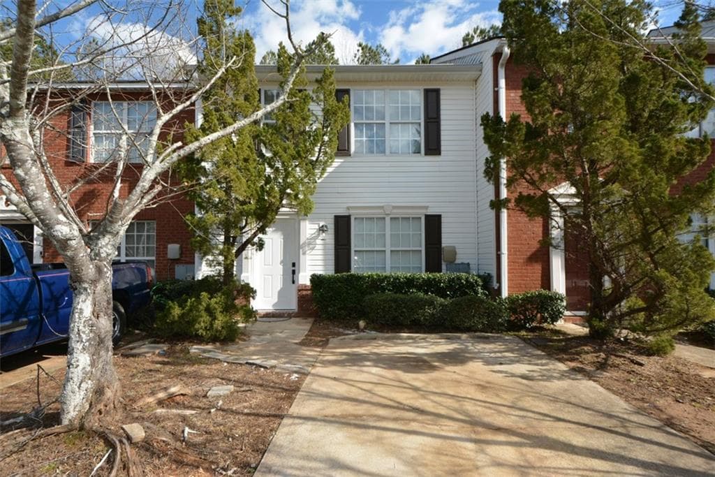 2316 Strathmoor Manor Drive, Lithonia, GA 30058 — most recent listing photo