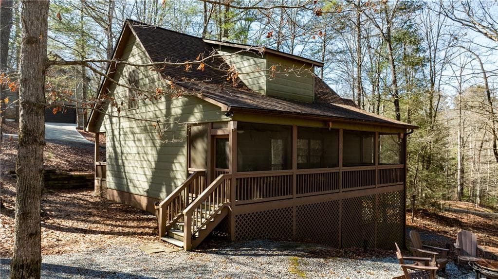 3 bedroom, 3 bathroom single family residence sold at 187 Pleasant Gap Cemetery Drive, Ellijay, GA 30540