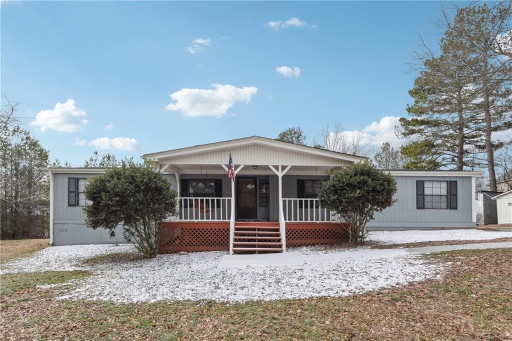 3 bedroom, 2 bathroom single family residence sold at 1265 Glenbrooke Cove, Lawrenceville, GA 30045