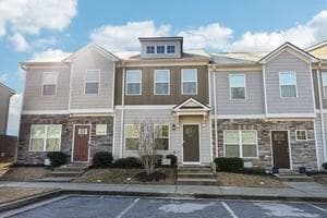 2 bedroom, 2 bathroom townhouse sold at 871 Ambient Way, Atlanta, GA 30331