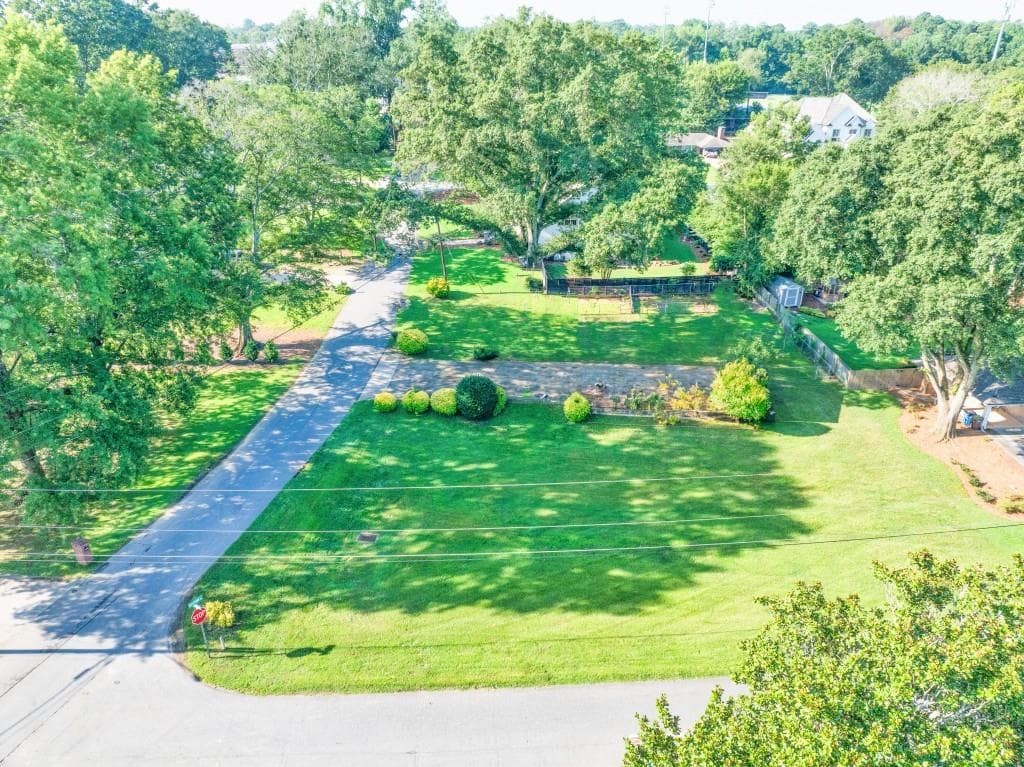 2 bedroom, 1 bathroom single family residence sold at 172 Upshaw Drive, Alpharetta, GA 30009